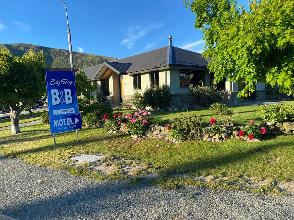 Bigsky Bed And Breakfast โอมารามา ภายนอก รูปภาพ